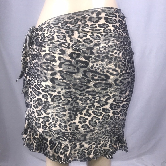 Zuliana Animal Print Sarong - Picture 3 of 3